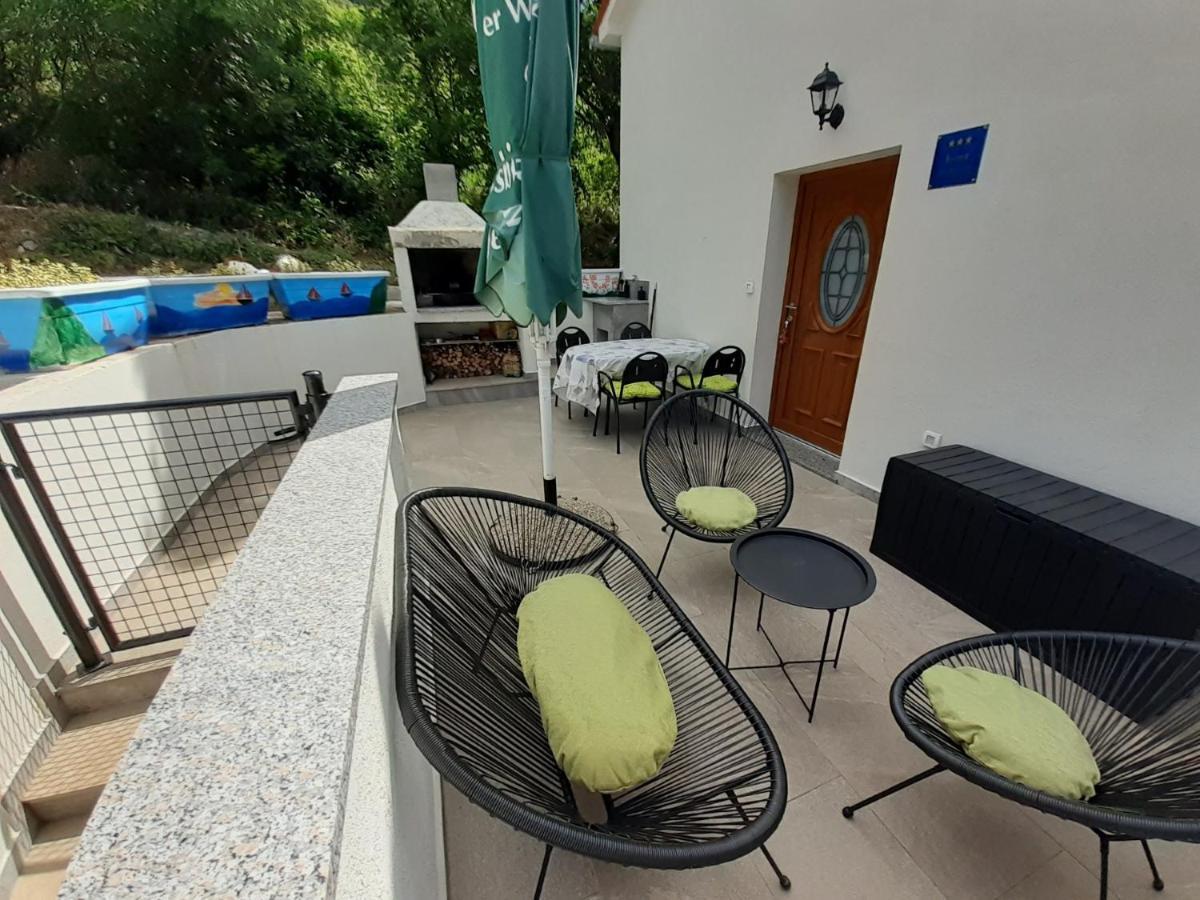 Apartman Sunset Plomin Exteriér fotografie